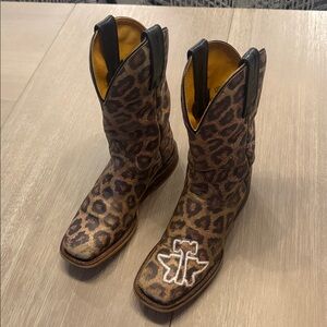 Tin Haul Women’s 6.5 Leopard Print Cowboy Boots Big Cat Little Kitty